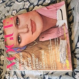 Vintage Vogue Magazine March 1977